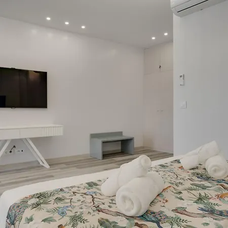 Torre Palace I By Atlantic Apartment