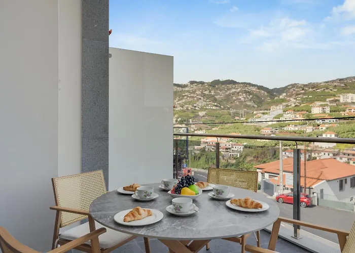 Torre Palace I By Atlantic * カマラ・デ・ロボス